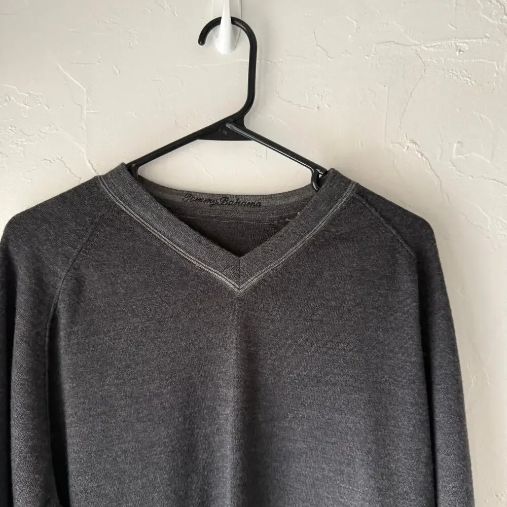 Tommy Bahama Size M Grey 100% Merino Wool V Neck‎ Sweater Preppy Old Money